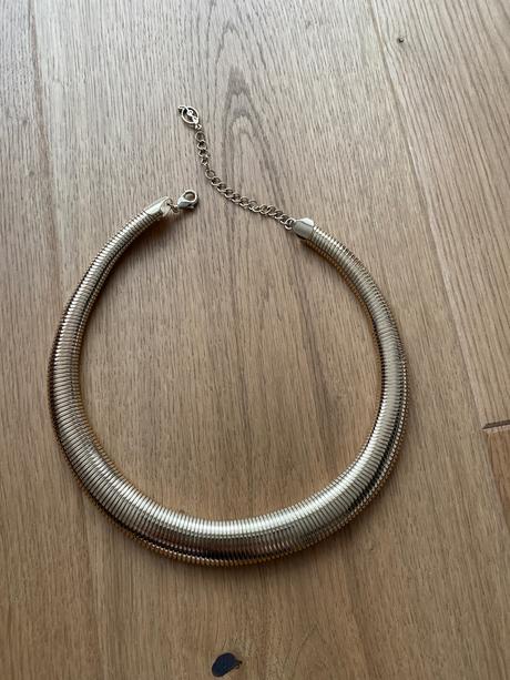 Doplnky náhrdelník, stradivarius