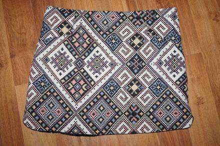 Sukňa so vzormi, 40