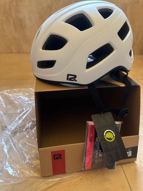 Ciklisticka prilba l-xl, l / xl