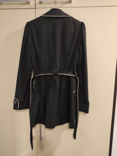 Krasny prechodny kabatik, s