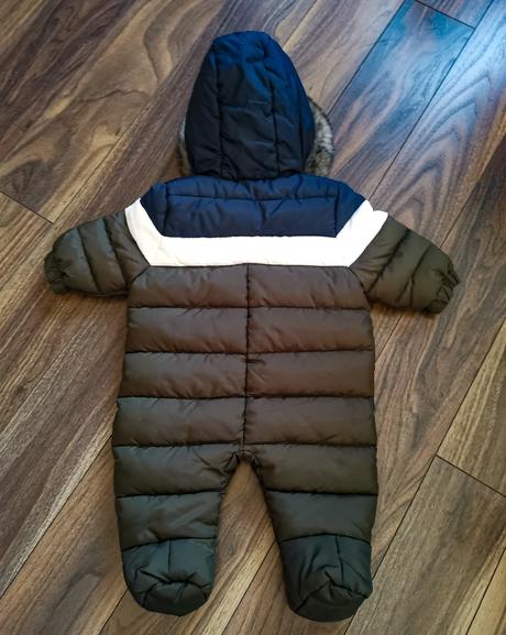 Zimný overal pre bábätko, 62