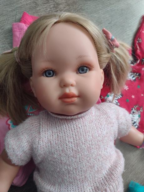 Krásna bábika llorens, 