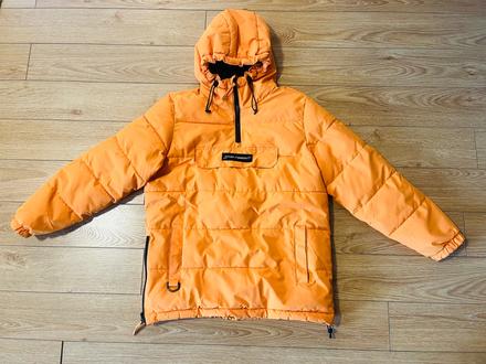 Zimná oranžová bunda, 146