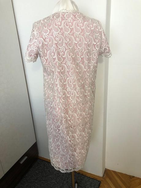 Krajkové spoločenské  šaty, 42