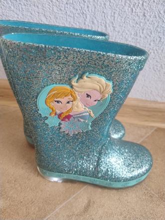 Gumáky frozen, 28
