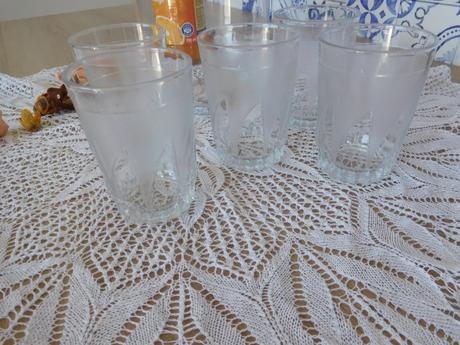 Sklenené na malinovku -džbán+poháre 6 kusov, 