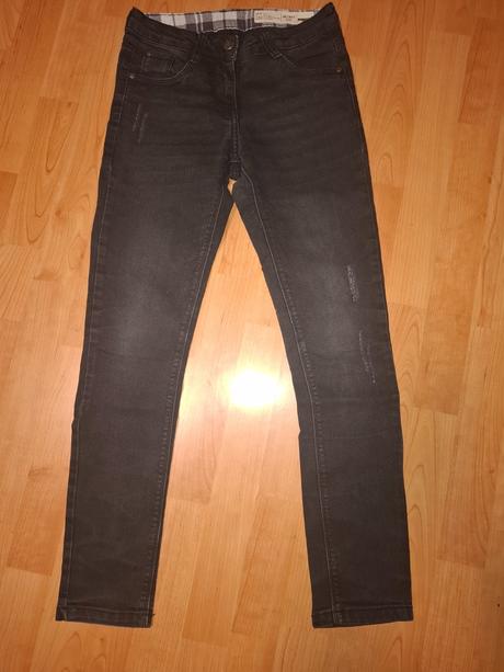 Chlapčenske rifle, pepperts,152