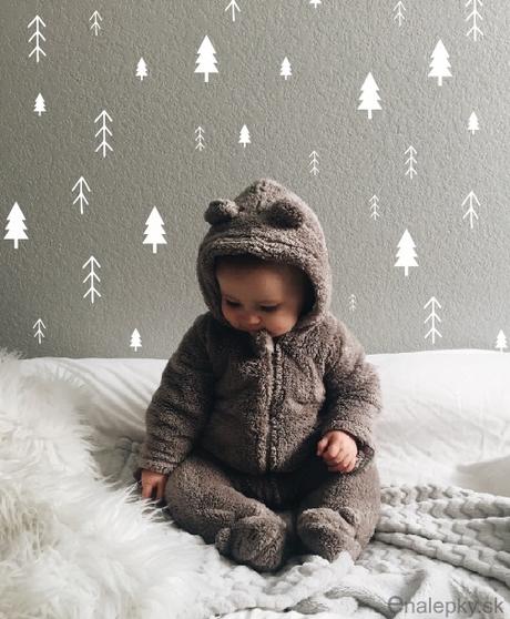 Nálepky na stenu - škandinávske stromy,