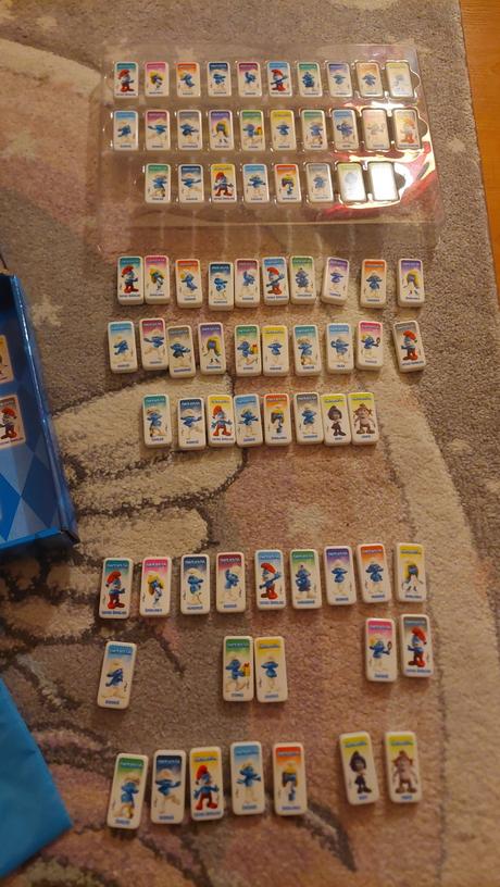 Šmolkovia domino + zberateľský kufrík,