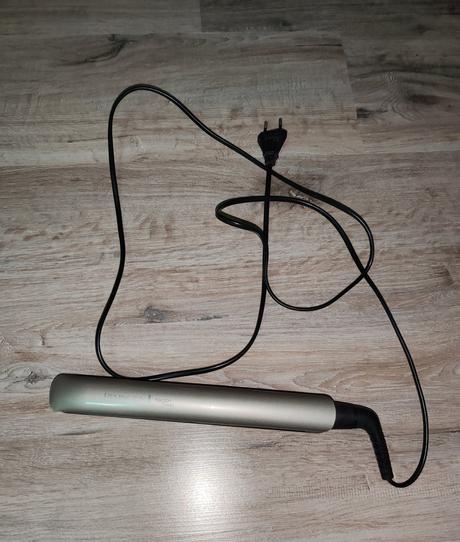 Žechlička na vlasy remington s8598 keratin protec,