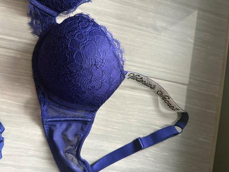 Podprsenka victorias secret kol. shine strap 80c, victoria's secret,80c