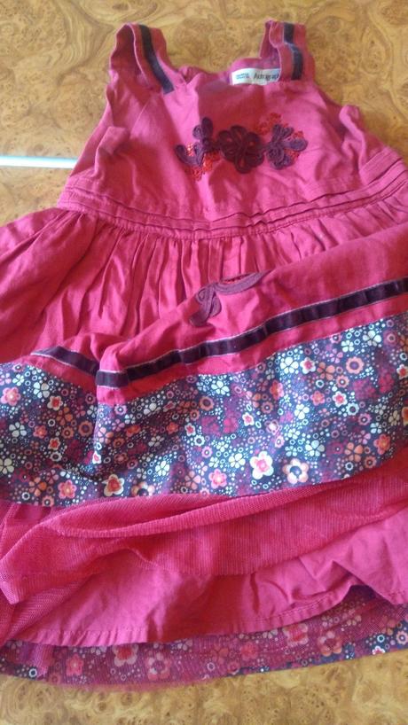 Krasne šatičky nenosene, marks & spencer,86