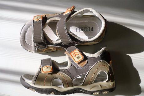 Sandálky s tvarovanou vložkou, 26