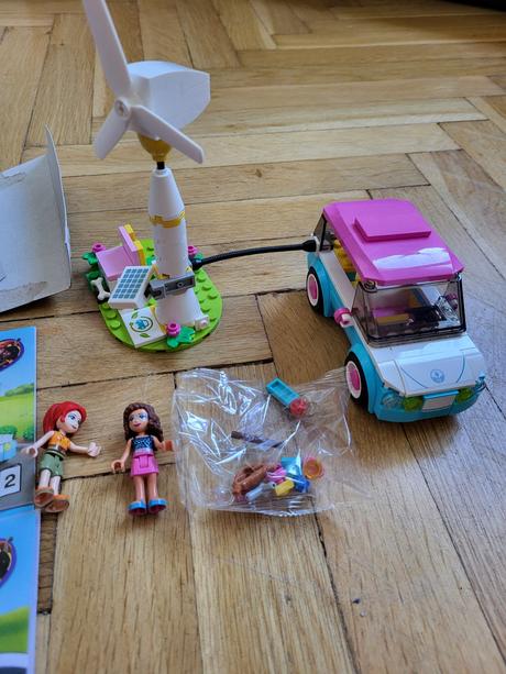 Lego friends elektricke auto, 
