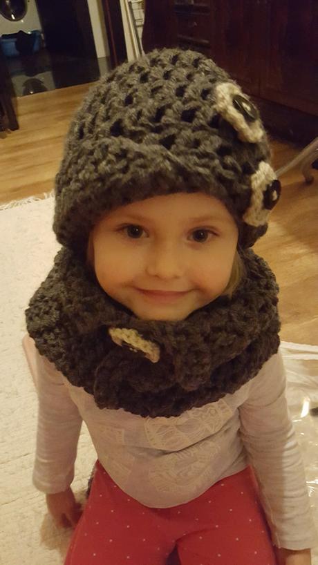 Súprava čiapka + nákrčník + štucne, 92