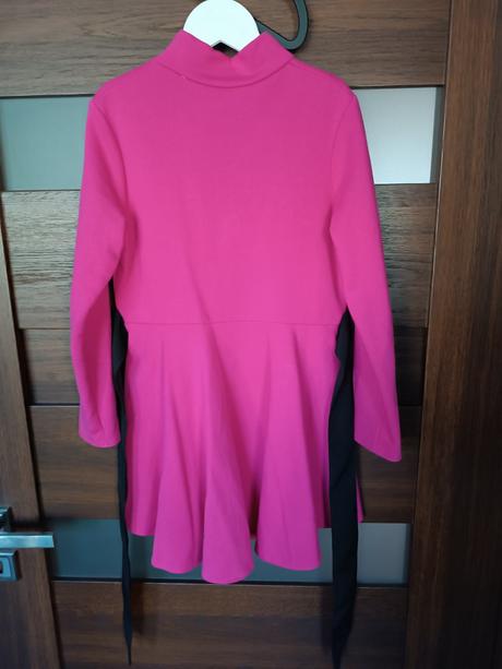 Dievčenské šaty, 122