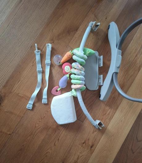 Stolička na kŕmenie i relax, chicco