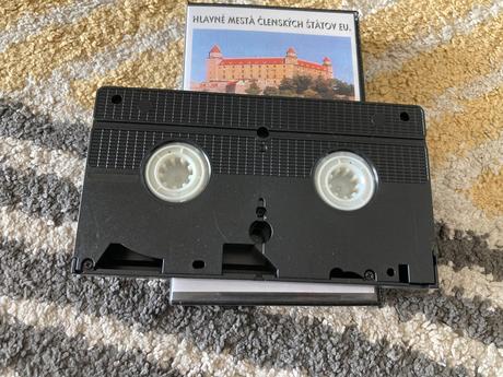 Bratislava hlavné mestá členských štátov eu vhs,