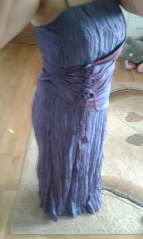 Spoločenské šaty, l