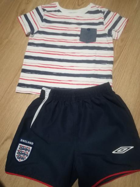 Tričko a kratasy, 98