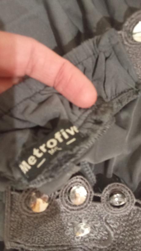 Krásne šaty s krajkou, m