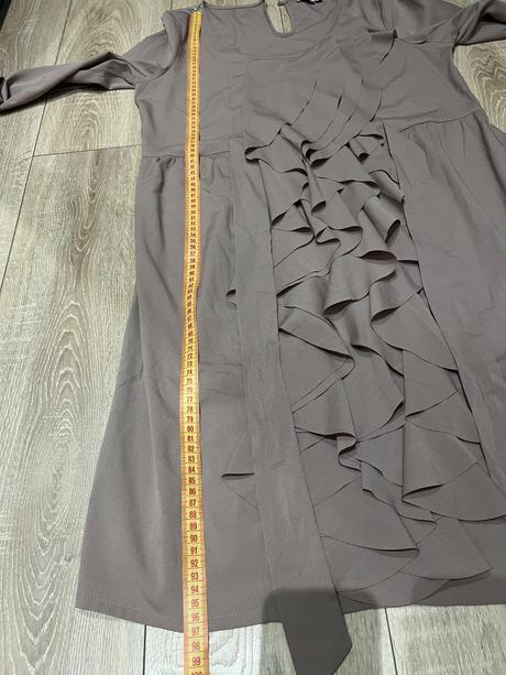 Pohodlne a lahucke saty, zakryvajuce nedostatky, 42