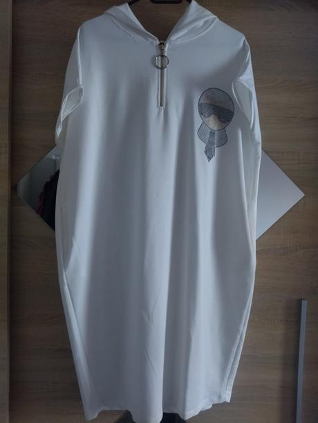 Len oprané-nenosené šaty, l