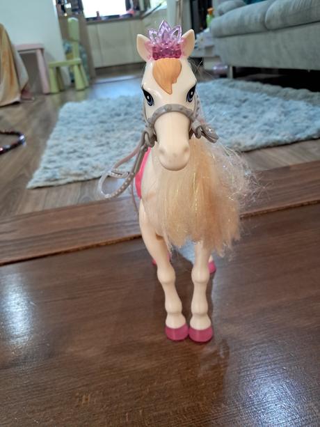 Barbie karavan,kon,kozmeticky stolik, 