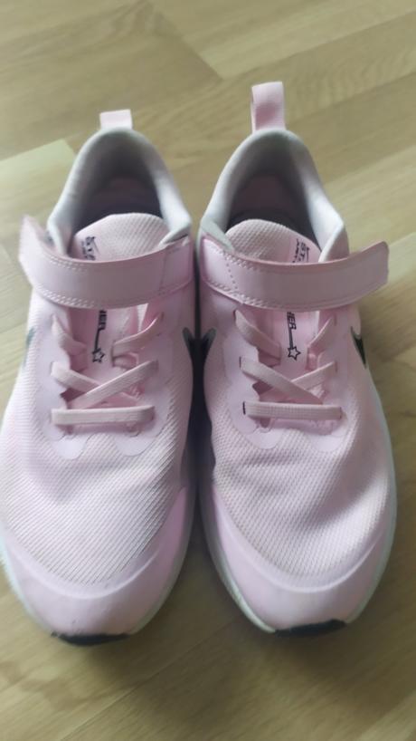 Ľahké tenisky, nike,35