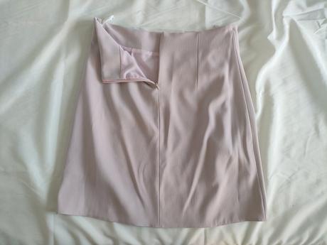 Sukňa s rozparkom, 38