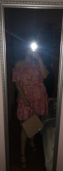 Sú tieto šaty vhodné na svadbu?