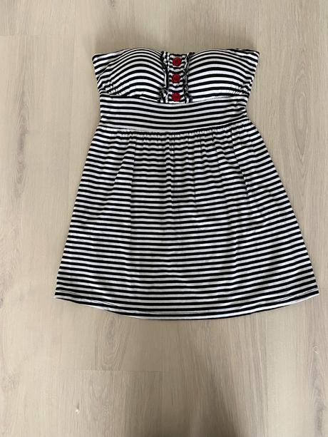 Topy s odhalenymi ramenami, amisu,s