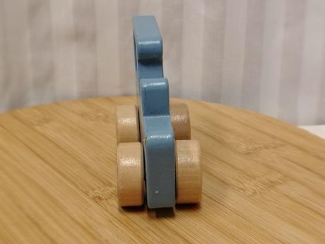 Drevený traktor pastelovomodrý little dutch 12,5cm, 