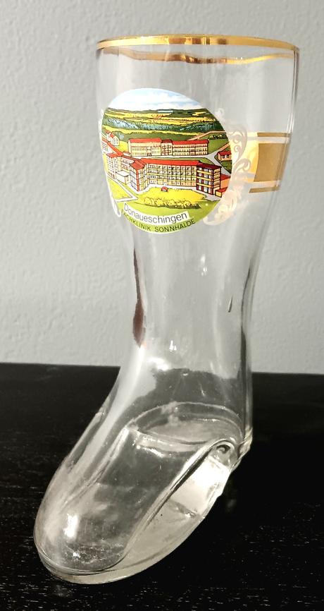 Sklenená topánka na pivo,