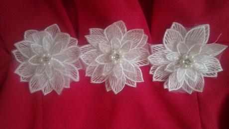 Spolocenske saty s kvietkovou ozdobou v pase 2ks, 98