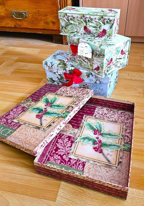 Dekoračné / darčekové krabičky, 4ks, bordová/červe,