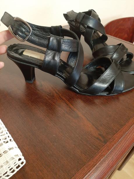 Čierne kožené sandále č. 40, 40
