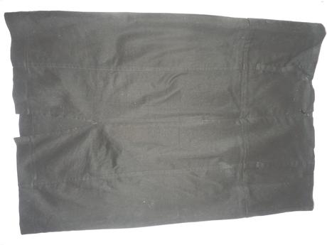 Čierna elegantná sukňa s vyvýšeným pásom, 40