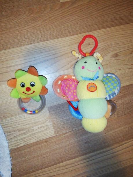 2 interaktívne hračky, 