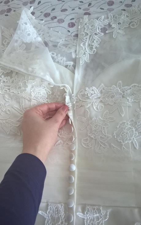 Svadobné šaty s čipkou v midi dĺžke, 42