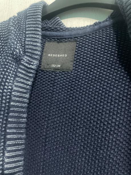 Sveter, reserved,152