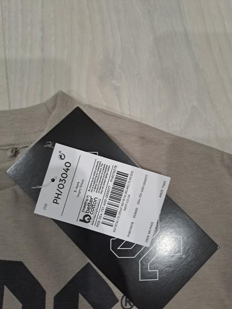 Ac dc tricko, next,104