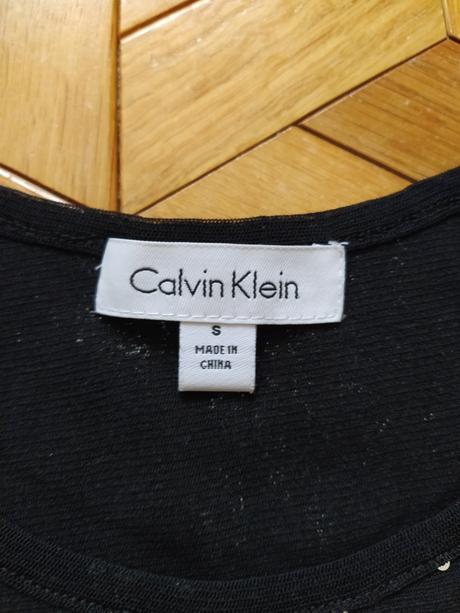 Slávnostný top s flitrami., calvin klein,s