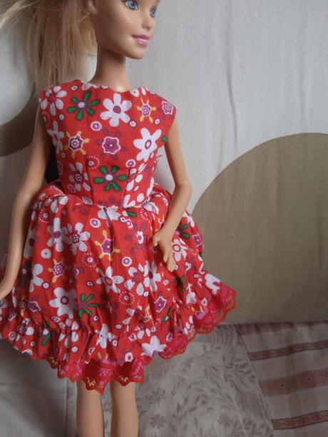 Šaty pre barbie babiku,