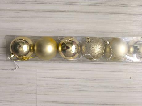 Vianočné ozdoby a gule, 