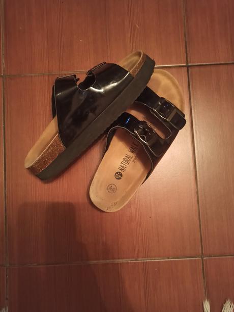 Šľapky na platforme, 37