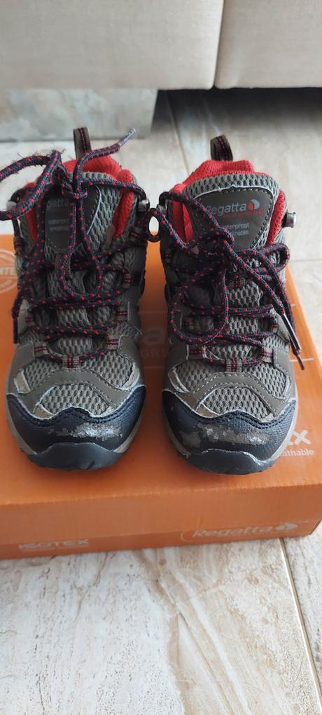 Nepremokavé turistické topánky regatta, 28