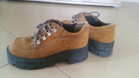 Chlačenské poltopánky, 32