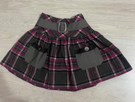 Dievčenská sukňa, 122