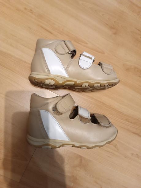 Ortopedické sandále, 26